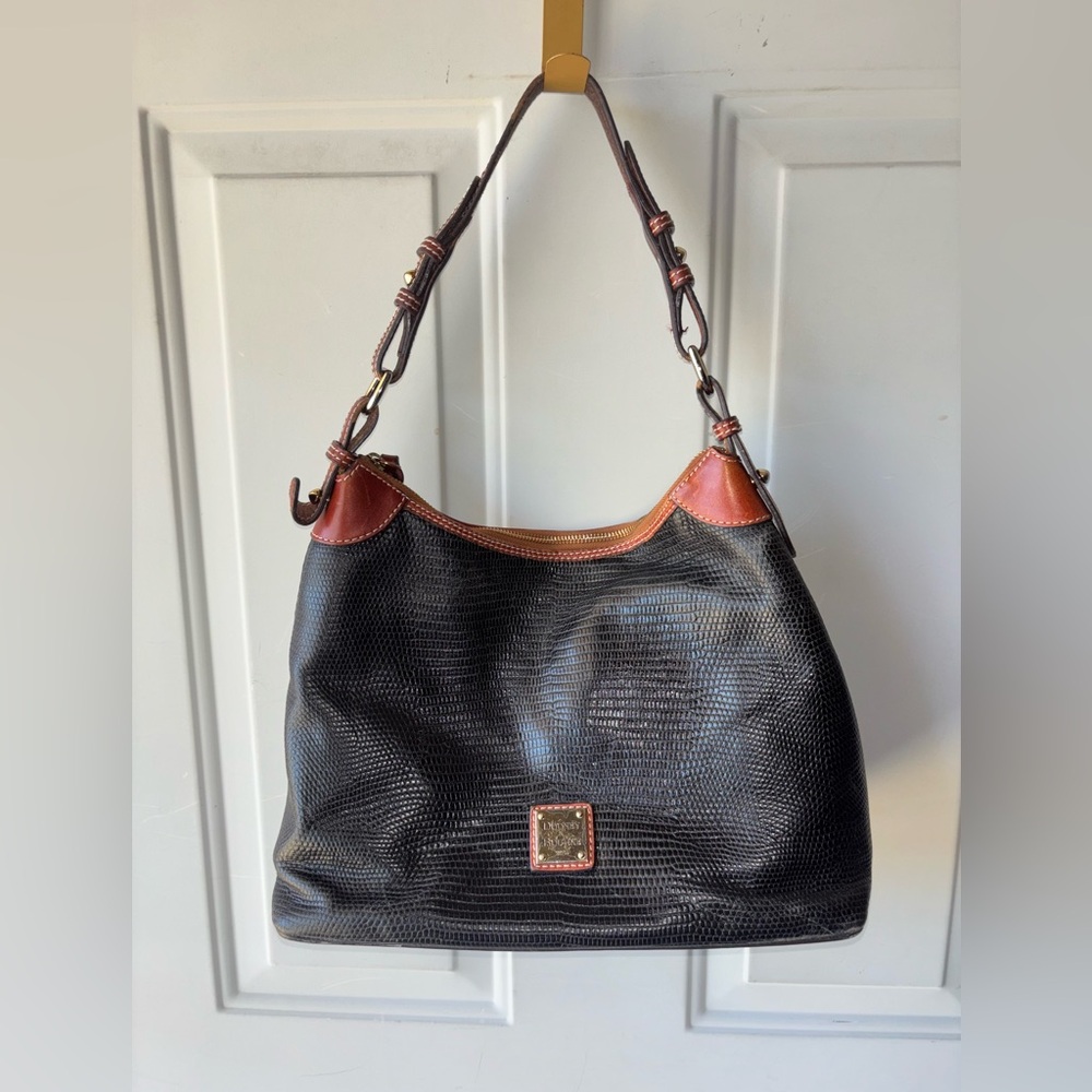 Dooney & Bourke black pebbled leather handbag